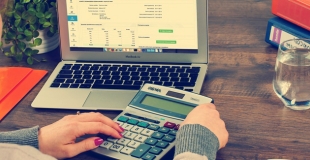 Qu'est-ce qu'un escompte : définition, avantages et intérêt pour l'entreprise