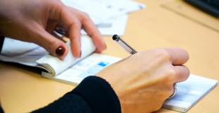 Rémunération du chef d'entreprise : TNS ou salarié ? Avantages et inconvénients