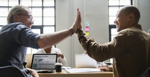 Comment passer du statut de micro-entrepreneur (ex auto-entrepreneur) à la SARL ou SAS ?