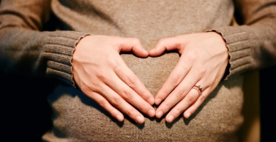 Congé maternité pour les indépendants et auto-entrepreneurs, que dit la loi ?