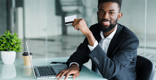 Compte bancaire professionnel 100% en ligne : est-ce possible ? Comment choisir ?