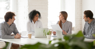 Franchiseur : quelles obligations vis-à-vis de ses franchisés ?