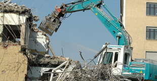 Garantie décennale entreprise de démolition : comment choisir ? Quel coût ?