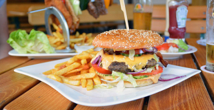 Ouvrir un Fast Food : procédure, réglementation, étapes pour réussir