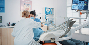 RC Pro prothésiste dentaire : comment choisir ? Quel coût ?