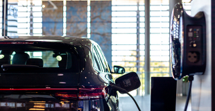 Borne de recharge hôtel : conseils, devis et aides