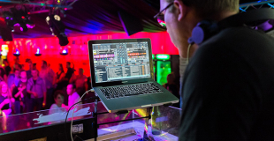 Ouvrir une discothèque ou night-club : procédure, réglementation, étapes pour réussir