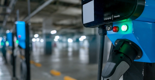 Borne de recharge société de parking : conseils, devis et aides