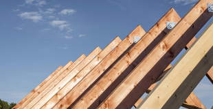 RC Pro charpentier couvreur : comment choisir ? Quel coût ?