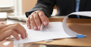 Prorogation ou report d'échéance : quelles différences ?