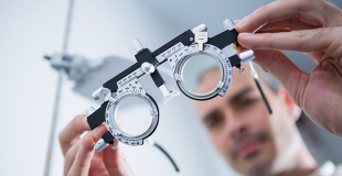 Mutuelle optique TNS et indépendant : comment choisir ? Quel coût ?