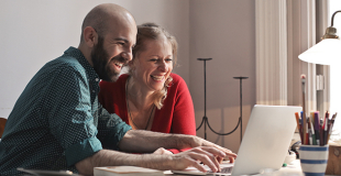 Statut de conjoint collaborateur : définition et avantages